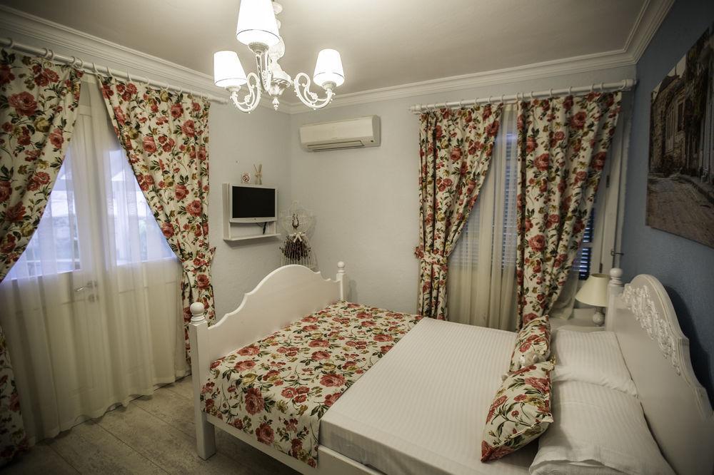 The White Hotel Alacati Exterior photo