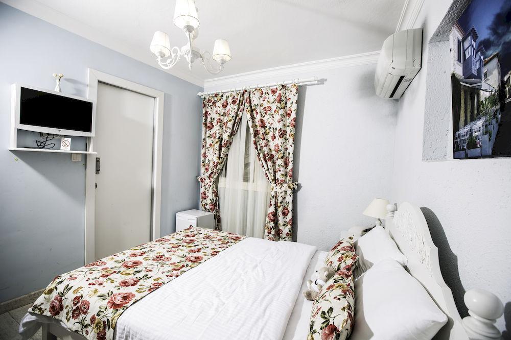 The White Hotel Alacati Exterior photo