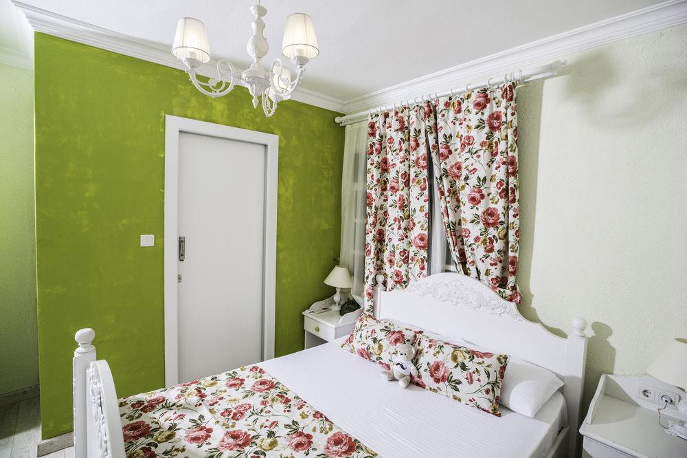 The White Hotel Alacati Exterior photo