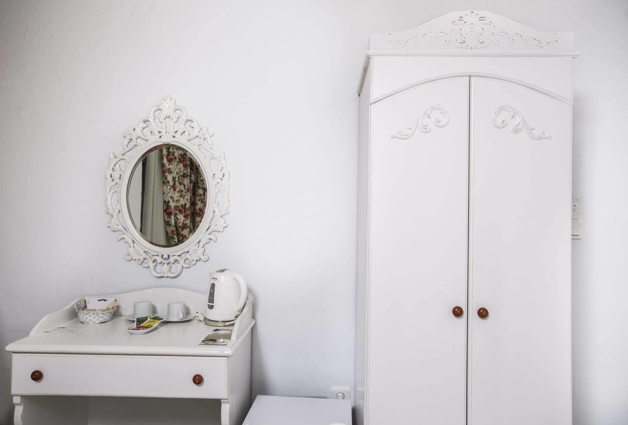 The White Hotel Alacati Exterior photo